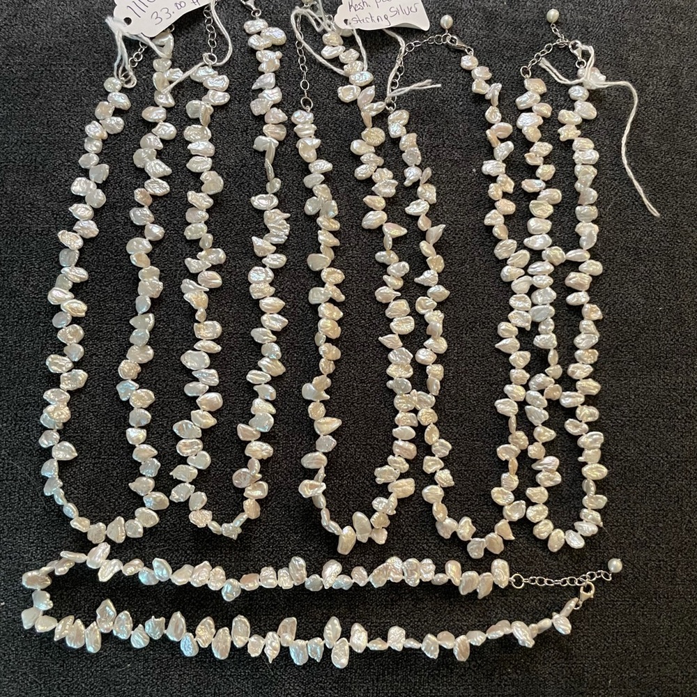 Kashi hand knotted pearl necklace